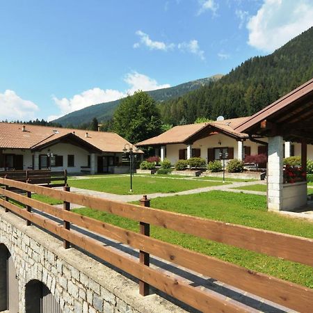 Residence Cirese Borno Esterno foto