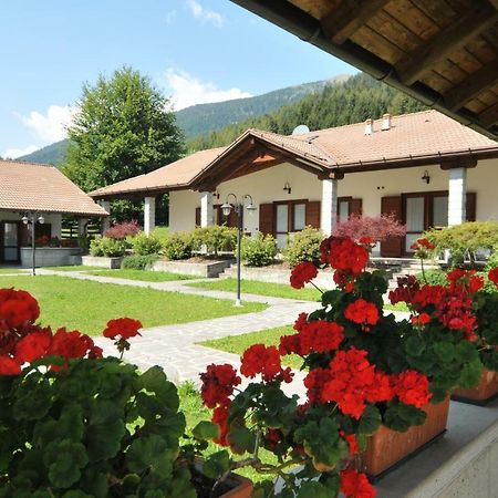Residence Cirese Borno Esterno foto